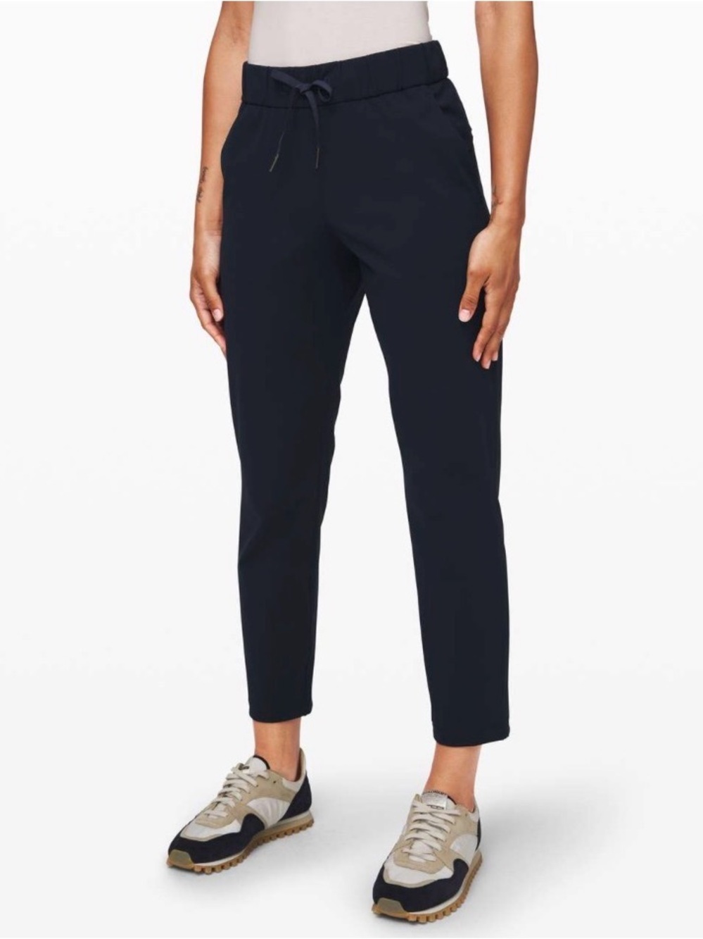 Lululemon On The Fly Crop Pants Black Sz 12 NWT Athleisure Business Casual